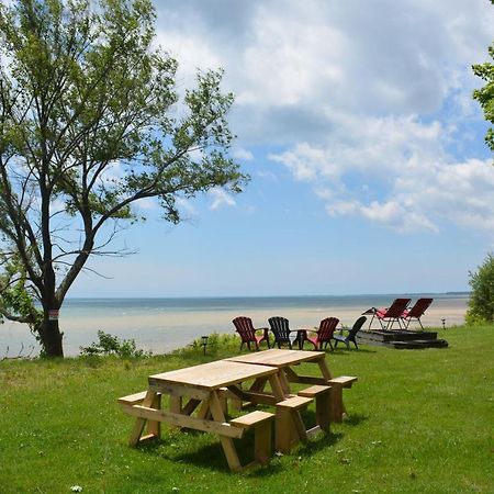 Birds Point Cottage On A Cliff Facing Lake Erie. Wheatley Eksteriør billede