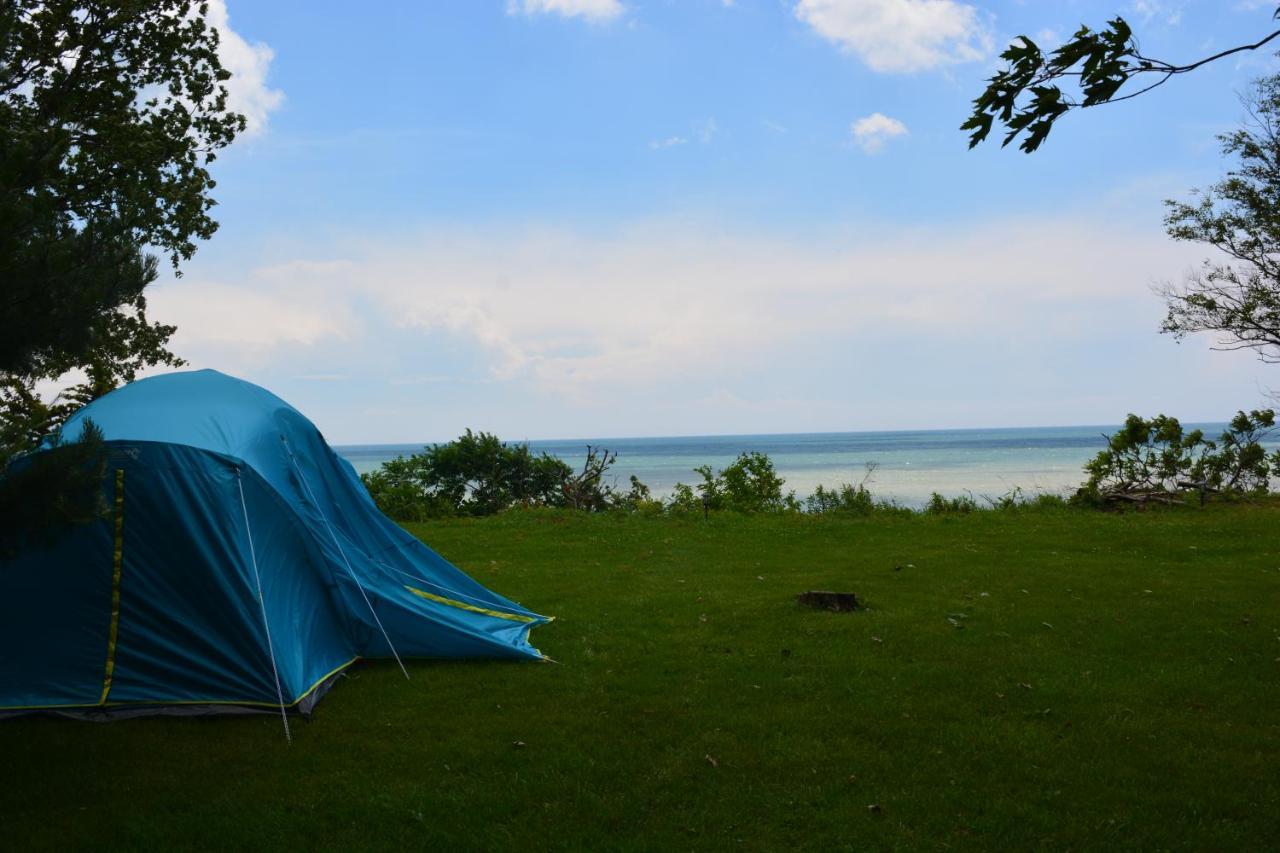 Birds Point Cottage On A Cliff Facing Lake Erie. Wheatley Eksteriør billede